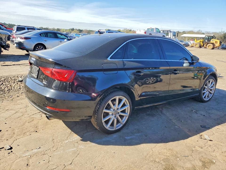 Продажа на аукционе авто 2015 Audi A3, vin: WAUEFGFF5F1143177, номер лота: 46510056