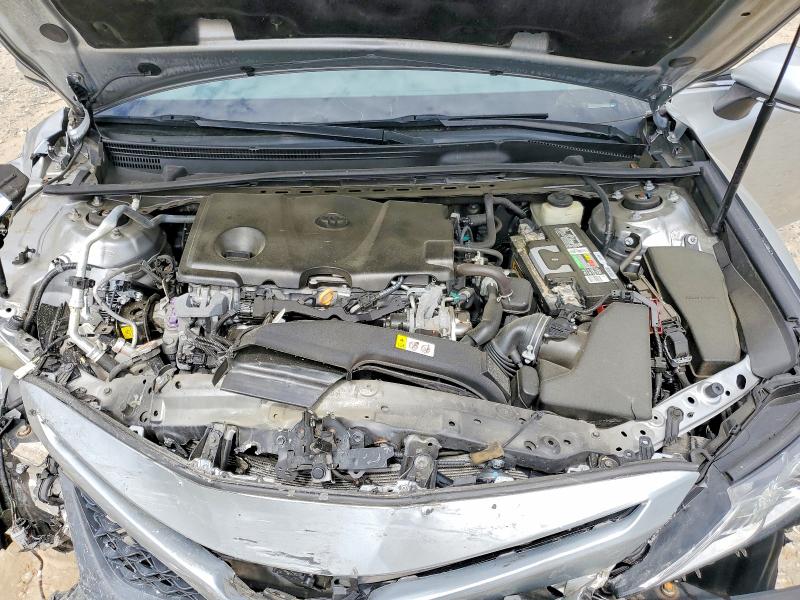48111126 :رقم المزاد ، 4T1B11HK8JU595171 vin ، 2018 Toyota Camry مزاد بيع