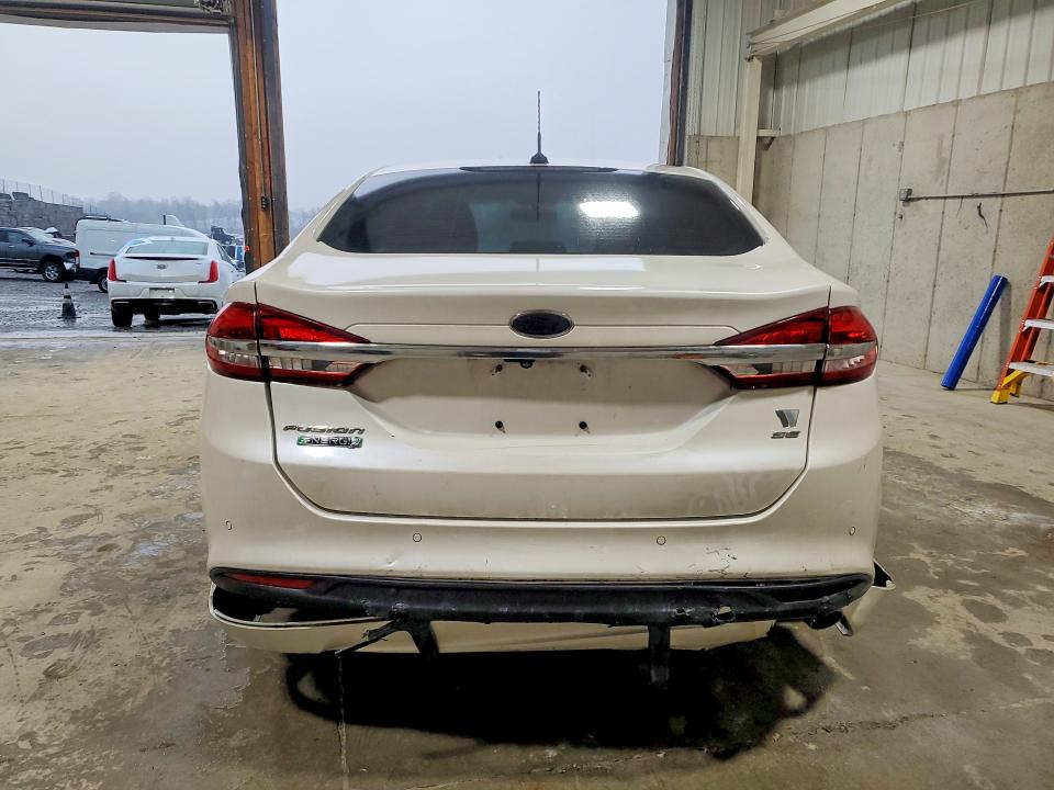 47720666 :رقم المزاد ، 3FA6P0PU1HR376769 vin ، 2017 Ford Fusion مزاد بيع