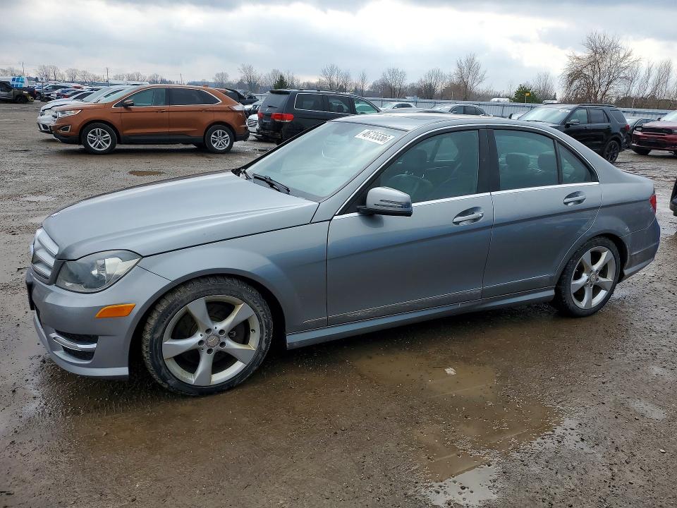 Продажа на аукционе авто 2013 Mercedes-benz C, vin: WDDGF8AB8DA873111, номер лота: 46735556