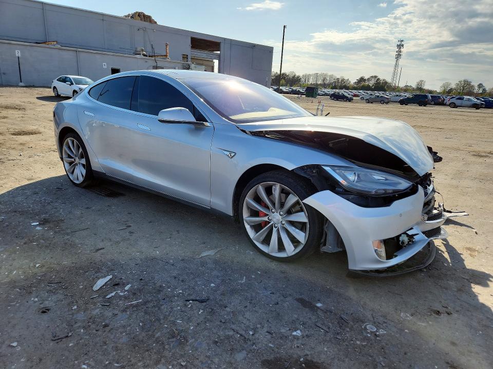 2014 Tesla Model S მანქანა იყიდება აუქციონზე, vin: 5YJSA1H15EFP40113, აუქციონის ნომერი: 48244906