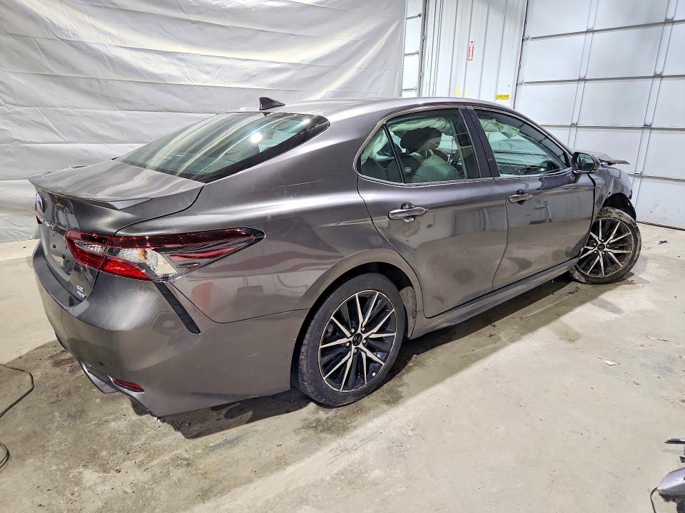 46143806 :رقم المزاد ، 4T1G11BK7PU105486 vin ، 2023 Toyota Camry مزاد بيع