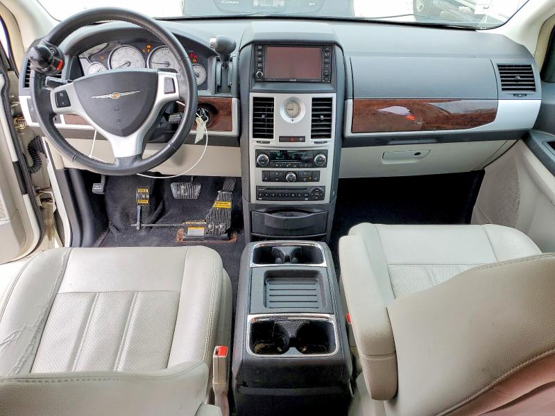 77848955 :رقم المزاد ، 2A4RR8DX5AR448352 vin ، 2010 Chrysler Town & Country مزاد بيع