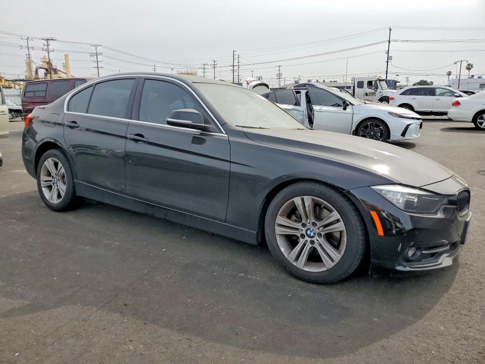 48129306 :رقم المزاد ، WBA8B9G32HNU53940 vin ، 2017 Bmw 330 مزاد بيع