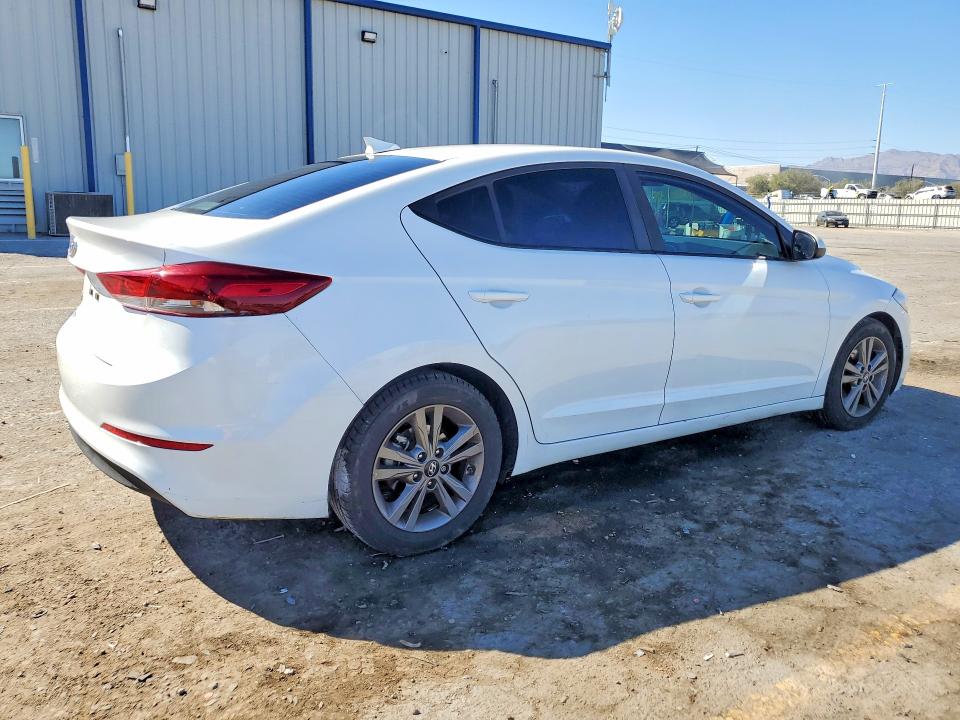 47223976 :رقم المزاد ، 5NPD84LF6JH384405 vin ، 2018 Hyundai Elantra مزاد بيع