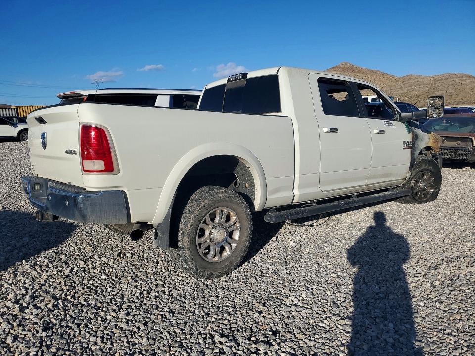 41932856 :رقم المزاد ، 3C63R3ML9JG312122 vin ، 2018 Ram 3500 مزاد بيع