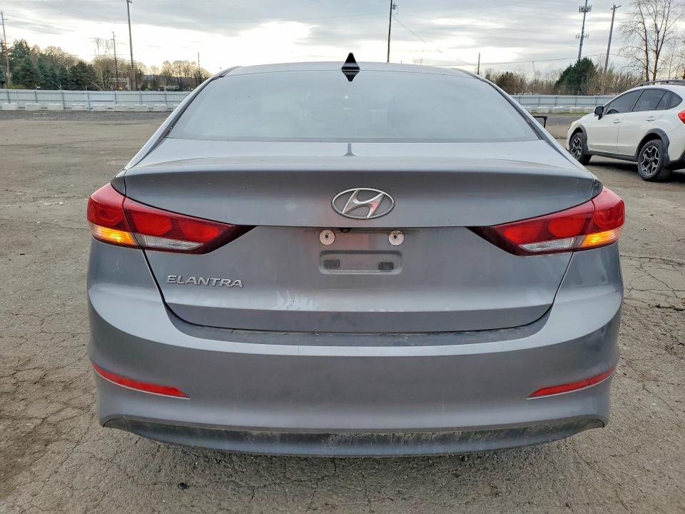 46913946 :رقم المزاد ، 5NPD84LF7JH312306 vin ، 2018 Hyundai Elantra مزاد بيع