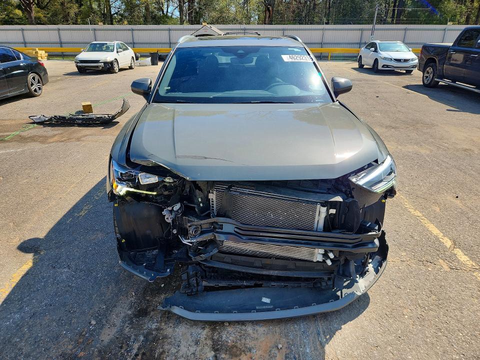 46292316 :رقم المزاد ، WA1EECF38P1117138 vin ، 2023 Audi Q3 مزاد بيع