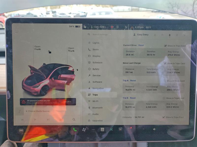 2025 Tesla Model Y მანქანა იყიდება აუქციონზე, vin: 7SAYGAEE8SF243801, აუქციონის ნომერი: 41788056