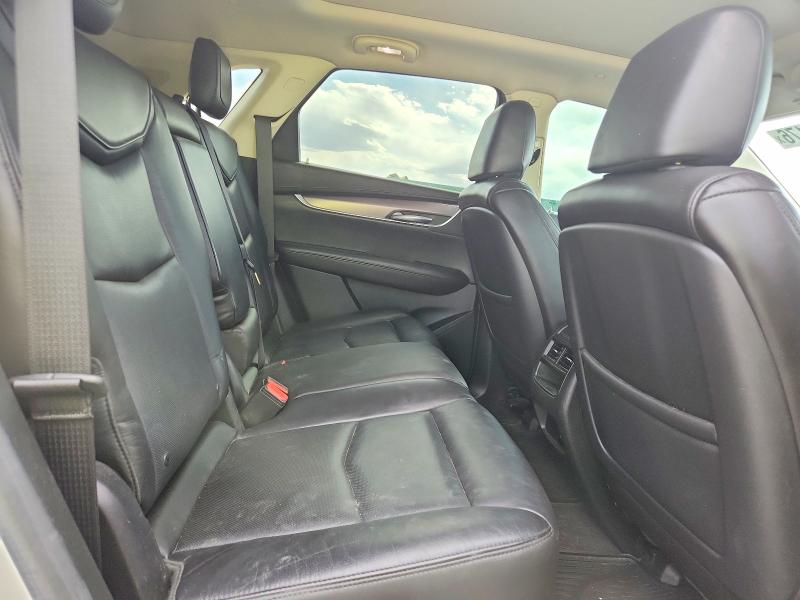 48104176 :رقم المزاد ، 1GYKNDRS1HZ304588 vin ، 2017 Cadillac Xt5 مزاد بيع