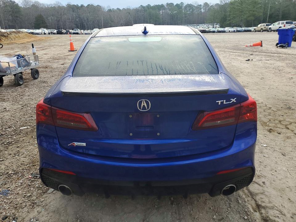 79958975 :رقم المزاد ، 19UUB2F63JA002115 vin ، 2018 Acura Tlx مزاد بيع