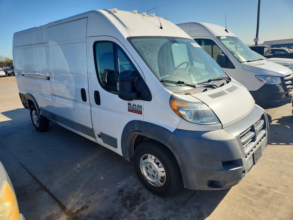 46741586 :رقم المزاد ، 3C6TRVDG6HE543421 vin ، 2017 Ram Promaster 2500 مزاد بيع