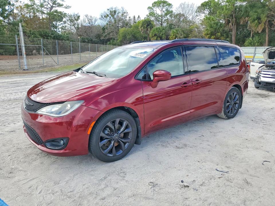 Продаж на аукціоні авто 2019 Chrysler Pacifica, vin: 2C4RC1FG1KR733062, номер лоту: 79012455