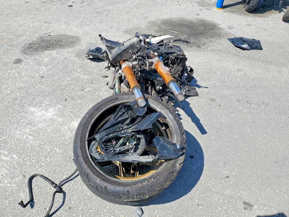 2022 Yama Yzfr1 მანქანა იყიდება აუქციონზე, vin: JYARN66E6NA002508, აუქციონის ნომერი: 45727546