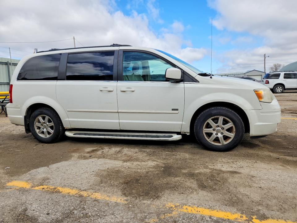 2008 Chrysler Town & Country მანქანა იყიდება აუქციონზე, vin: 2A8HR54P18R759697, აუქციონის ნომერი: 78872545