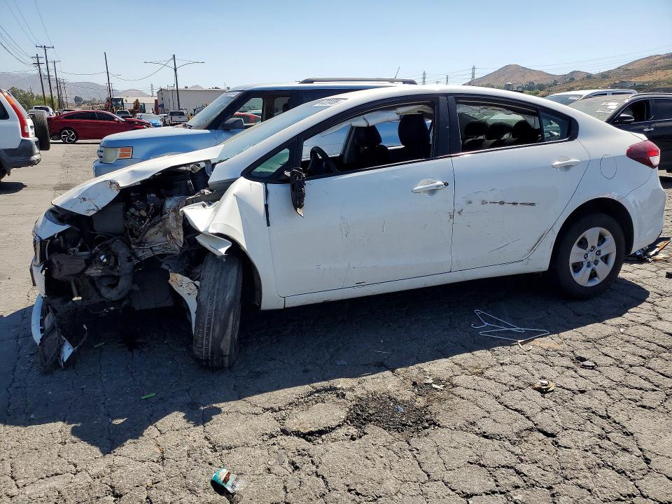 47629786 :رقم المزاد ، 3KPFK4A79HE044380 vin ، 2017 Kia Forte مزاد بيع