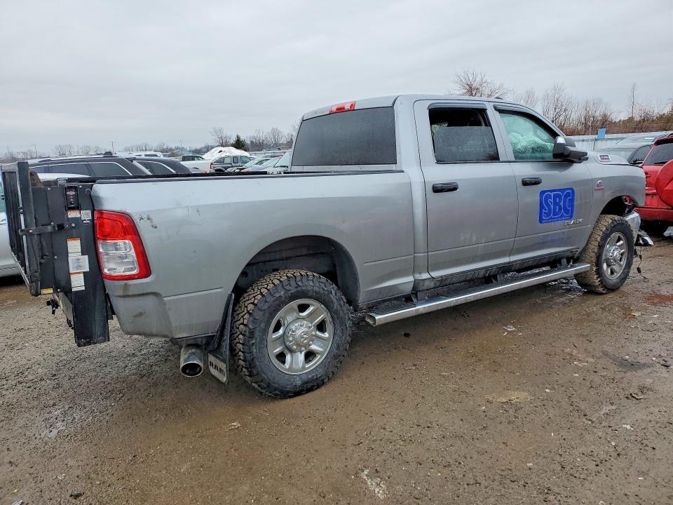 79347135 :رقم المزاد ، 3C6UR5CL3KG570381 vin ، 2019 Ram 2500 مزاد بيع