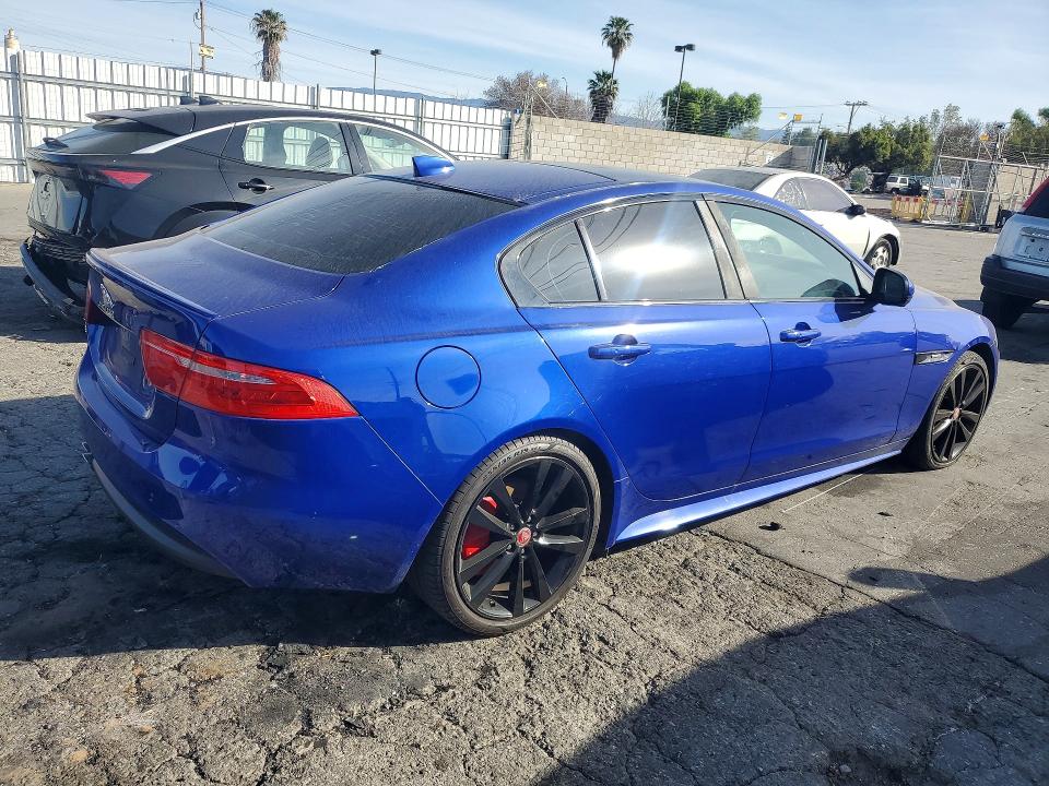 45729976 :رقم المزاد ، SAJAF4BN8HA968860 vin ، 2017 Jaguar Xe مزاد بيع