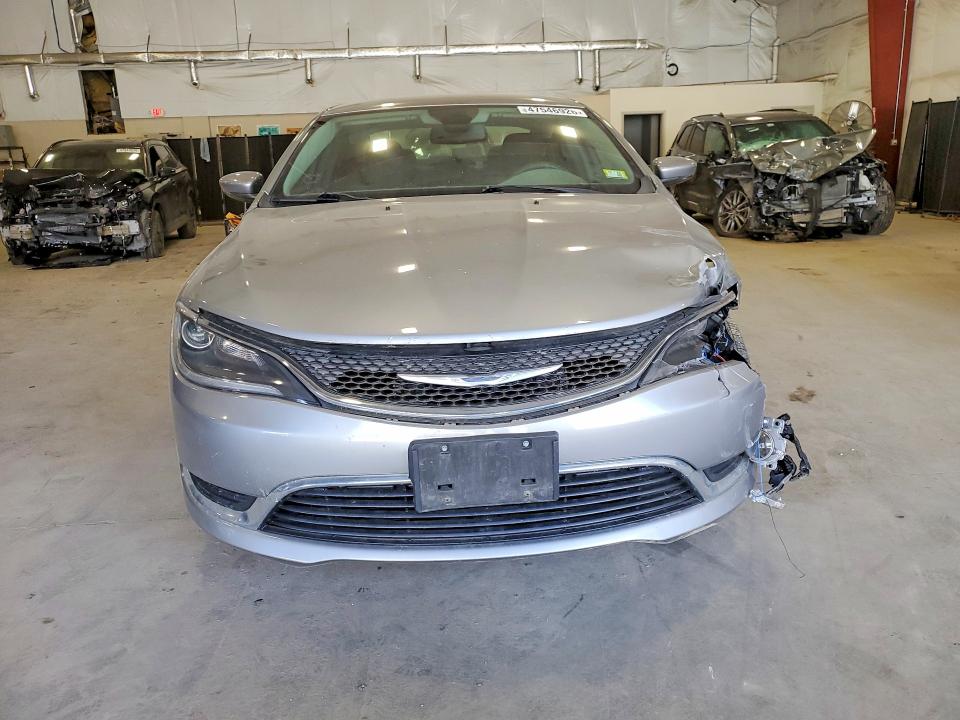 47546926 :رقم المزاد ، 1C3CCCAB4FN504878 vin ، 2015 Chrysler 200 مزاد بيع