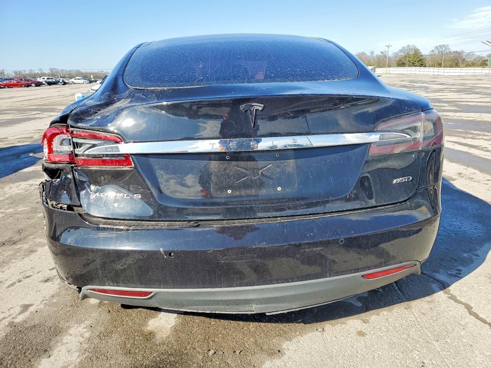 46069326 :رقم المزاد ، 5YJSA1H2XFF089815 vin ، 2015 Tesla Model S مزاد بيع