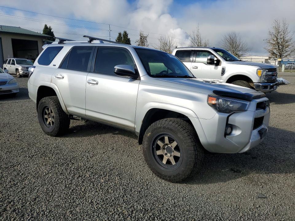 2018 Toyota 4runner მანქანა იყიდება აუქციონზე, vin: JTEBU5JR0J5536065, აუქციონის ნომერი: 47431746