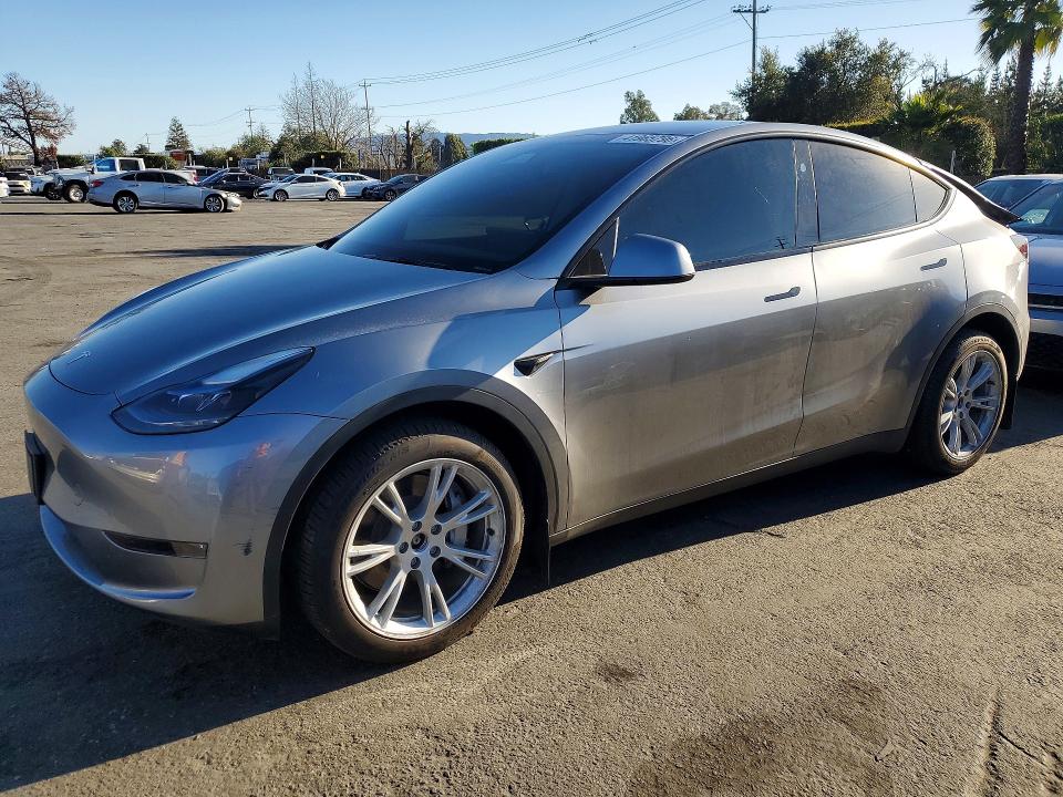 41965796 :رقم المزاد ، 7SAYGDEE1RA287843 vin ، 2024 Tesla Model Y مزاد بيع