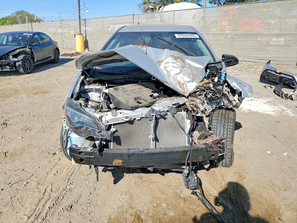47928586 :رقم المزاد ، 5YFBURHE6KP949711 vin ، 2019 Toyota Corolla مزاد بيع