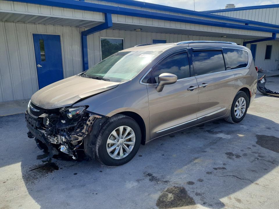 Продажа на аукционе авто 2018 Chrysler Pacifica, vin: 2C4RC1EG1JR139443, номер лота: 48156606