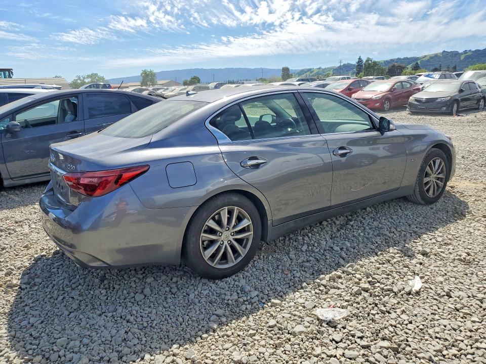 47608246 :رقم المزاد ، JN1CV7AP2JM400013 vin ، 2018 Infiniti Q50 مزاد بيع