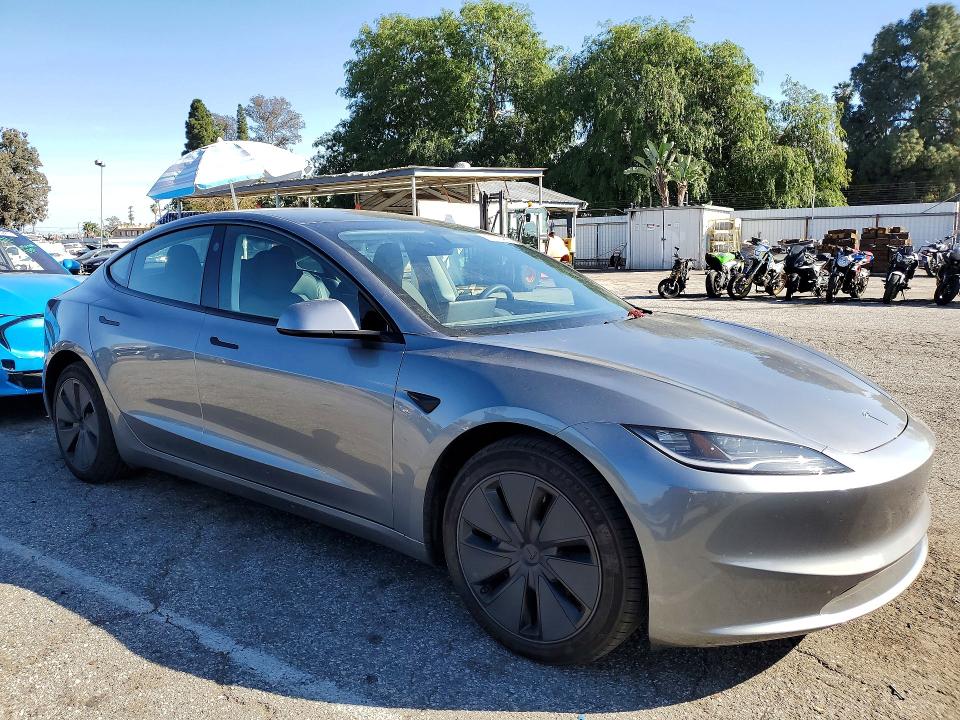 Продаж на аукціоні авто 2024 Tesla Model 3, vin: 5YJ3E1EA1RF854242, номер лоту: 79370455