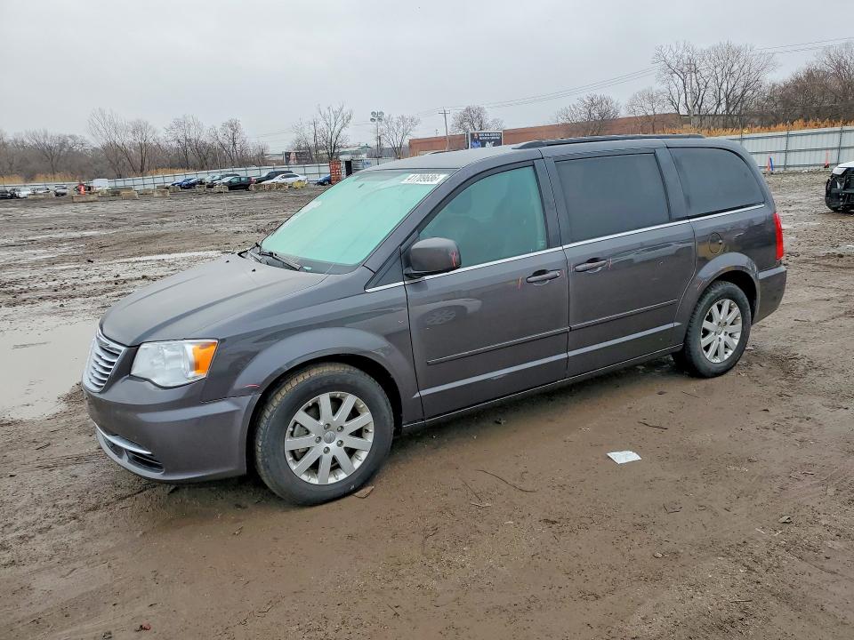 2015 Chrysler Town & Country მანქანა იყიდება აუქციონზე, vin: 2C4RC1AG7FR716974, აუქციონის ნომერი: 41709686