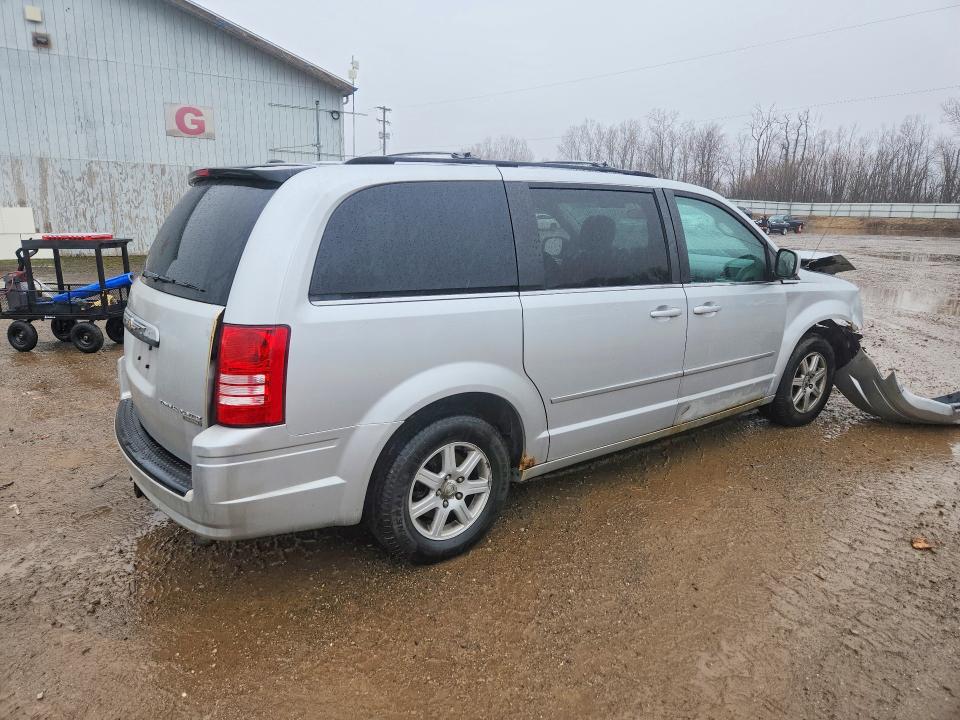 2010 Chrysler Town & Country მანქანა იყიდება აუქციონზე, vin: 2A4RR5D1XAR253812, აუქციონის ნომერი: 45532946