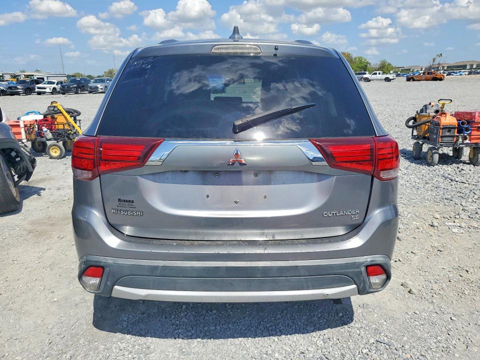 Продаж на аукціоні авто 2018 Mitsubishi Outlander, vin: JA4AD3A35JZ017435, номер лоту: 41961536