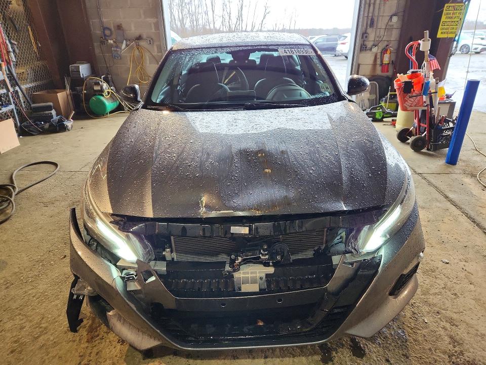 41818936 :رقم المزاد ، 1N4BL4CVXMN417185 vin ، 2021 Nissan Altima مزاد بيع