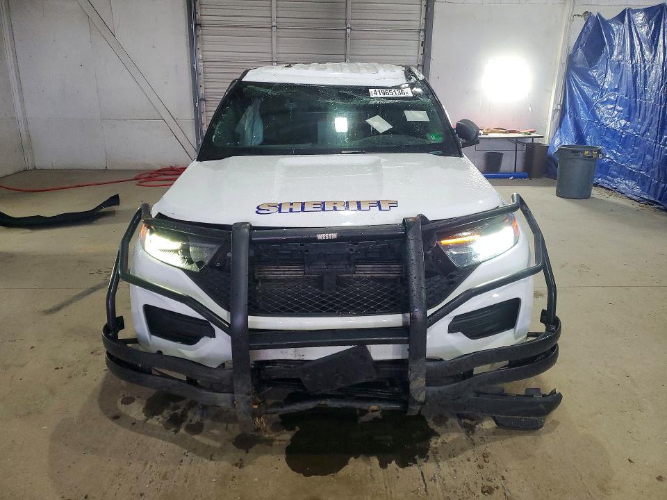 41965136 :رقم المزاد ، 1FM5K8AC3MNA02451 vin ، 2021 Ford Explorer مزاد بيع