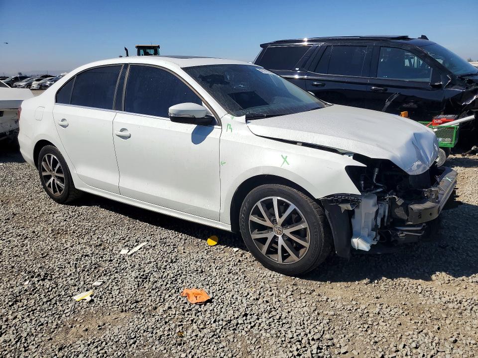 47141266 :رقم المزاد ، 3VWDB7AJ2HM255198 vin ، 2017 Volkswagen Jetta مزاد بيع