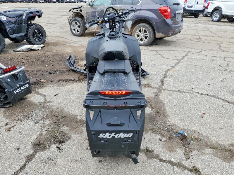 45968776 :رقم المزاد ، 2BPSUGHB3HV000143 vin ، 2017 Ski Doo Renegade Enduro 800r مزاد بيع