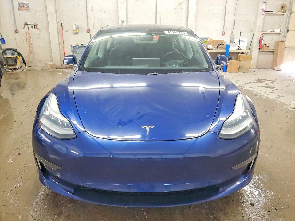 Продажа на аукционе авто 2018 Tesla Model 3, vin: 5YJ3E1EB3JF120215, номер лота: 47209376