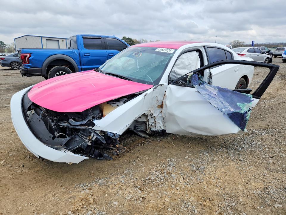41639106 :رقم المزاد ، 2C3CDXAT2FH863667 vin ، 2015 Dodge Charger مزاد بيع