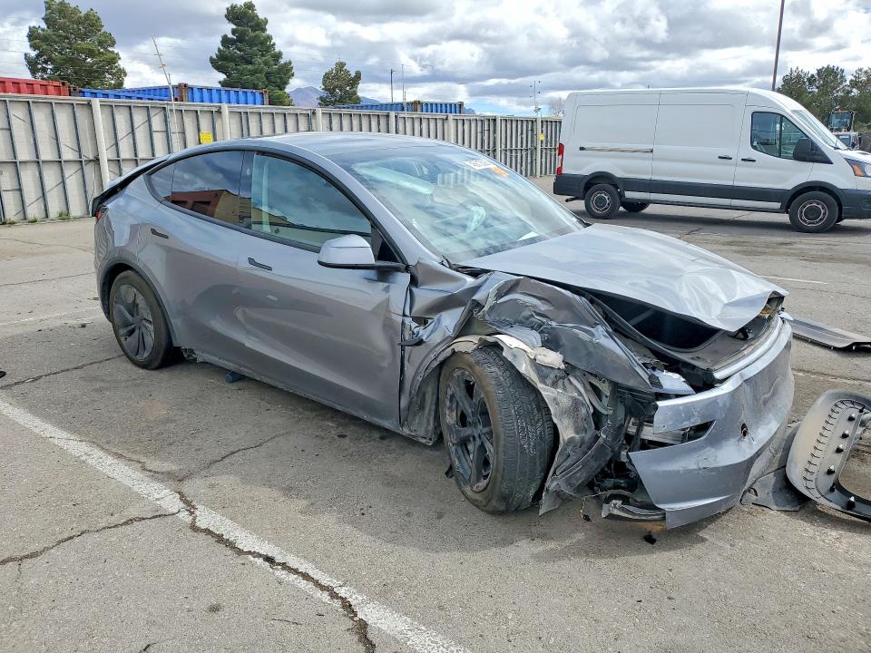 2026 Tesla Model Y მანქანა იყიდება აუქციონზე, vin: 7SAYGDEE8TF347692, აუქციონის ნომერი: 45636506