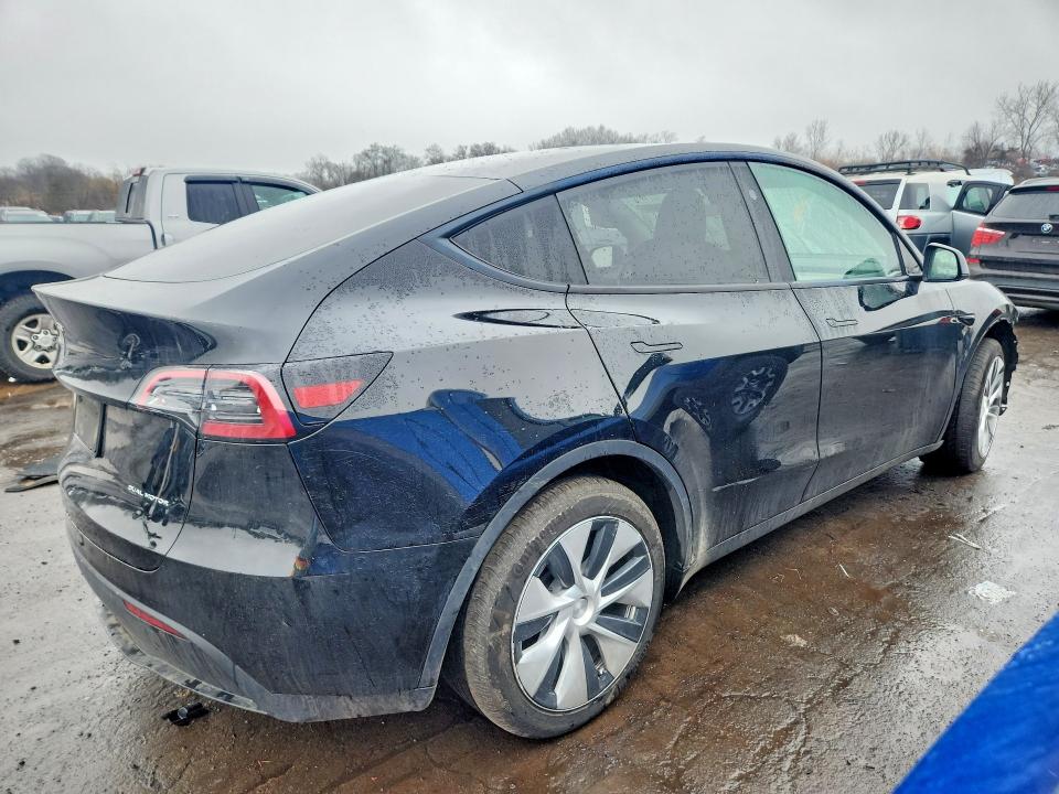 2023 Tesla Model Y მანქანა იყიდება აუქციონზე, vin: 7SAYGAEE5PF961913, აუქციონის ნომერი: 78217625