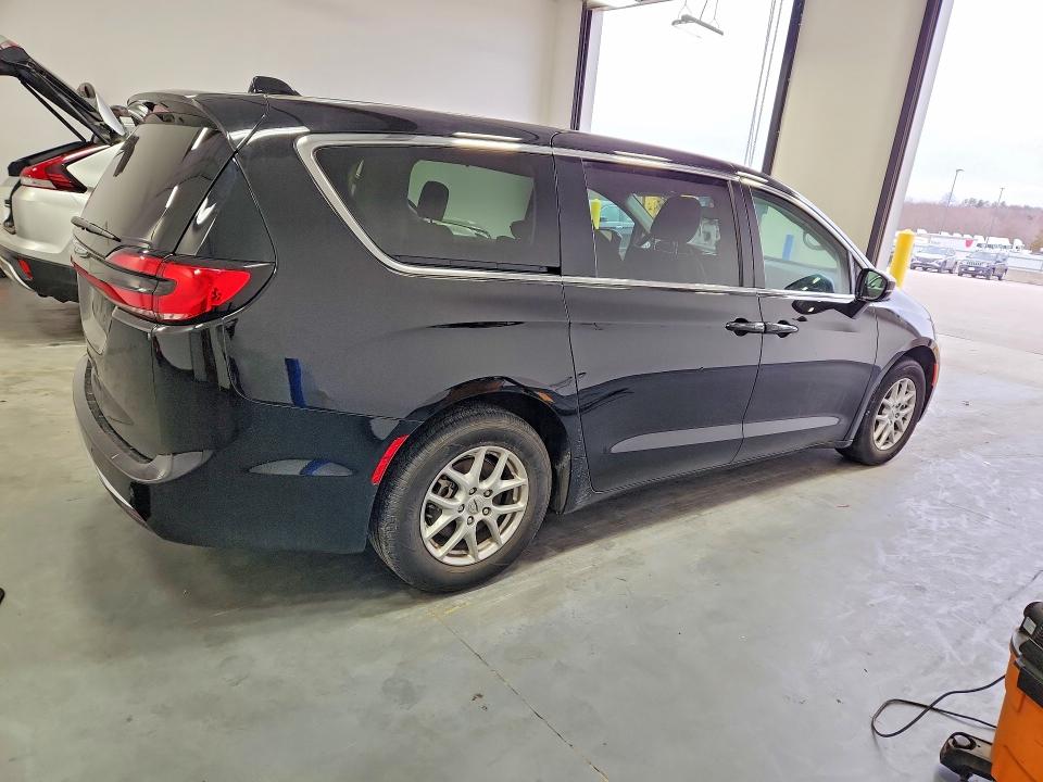 Продаж на аукціоні авто 2024 Chrysler Pacifica, vin: 2C4RC1BG7RR171538, номер лоту: 45688586