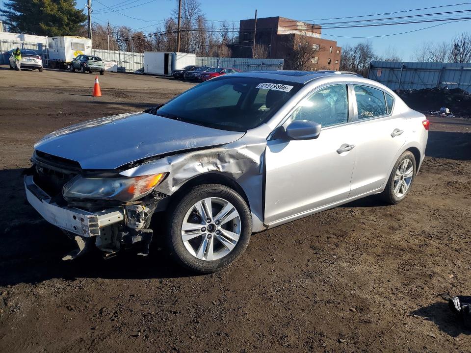 41919366 :رقم المزاد ، 19VDE1F35DE004139 vin ، 2013 Acura Ilx مزاد بيع