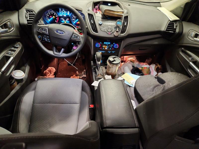 79933915 :رقم المزاد ، 1FMCU0GD7JUC58483 vin ، 2018 Ford Escape مزاد بيع