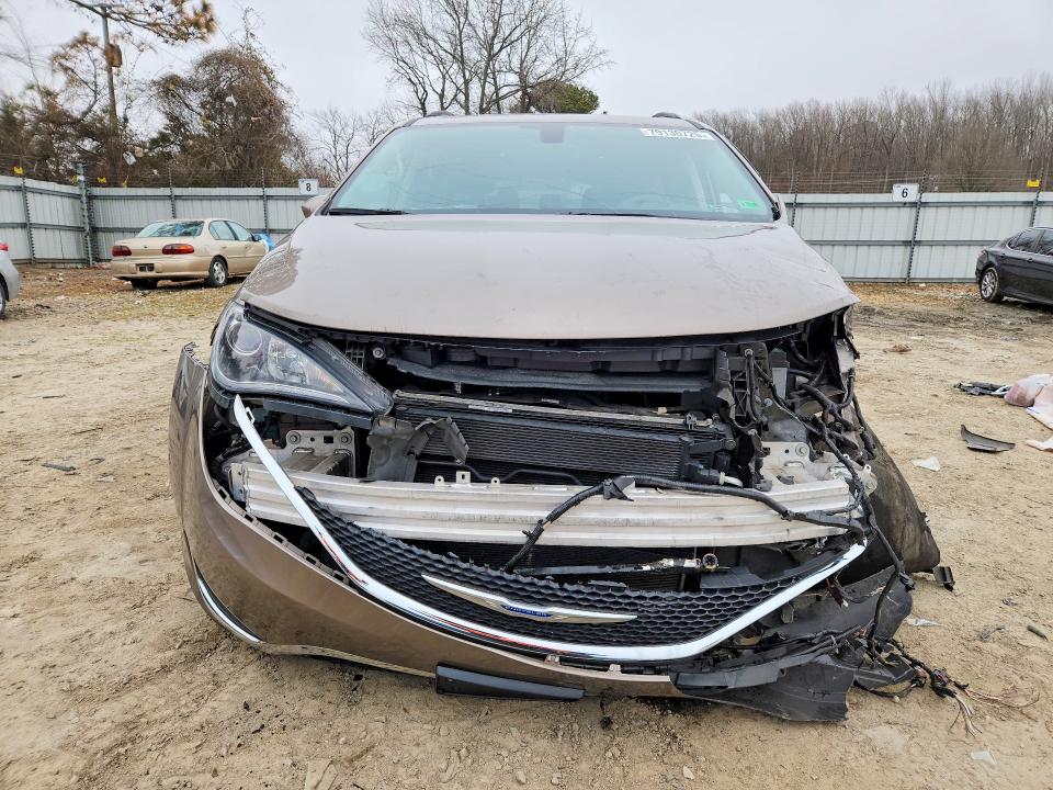 Продажа на аукционе авто 2018 Chrysler Pacifica, vin: 2C4RC1FG4JR175125, номер лота: 79130725