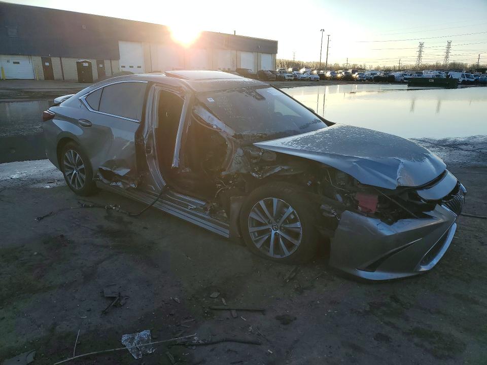 41974306 :رقم المزاد ، 58ADA1C13MU012218 vin ، 2021 Lexus Es 300h مزاد بيع