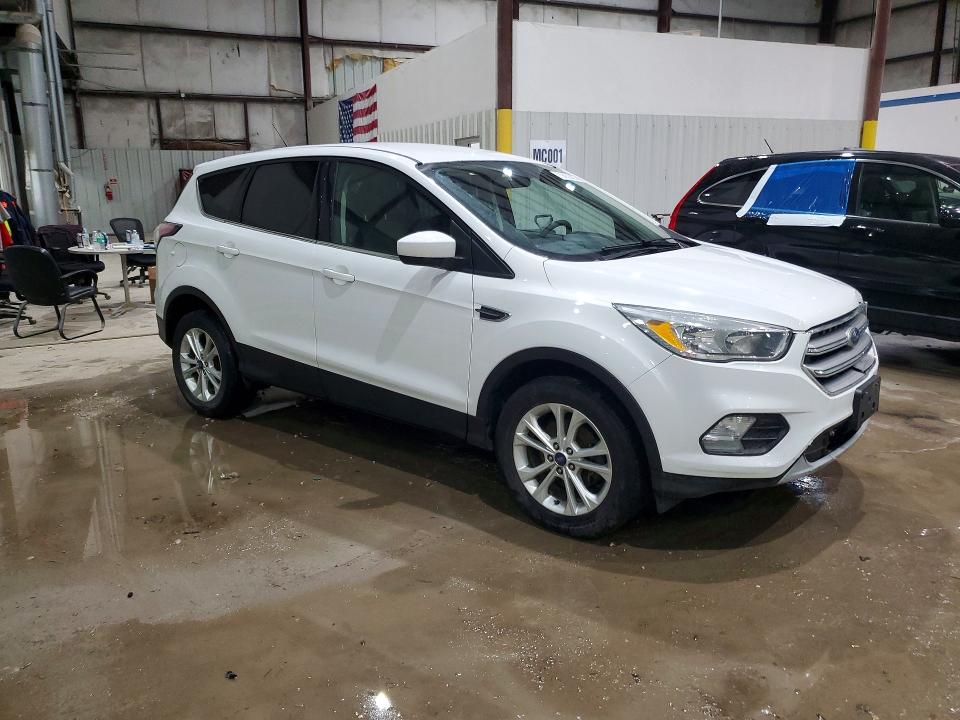2017 Ford Escape მანქანა იყიდება აუქციონზე, vin: 1FMCU0GD3HUB41008, აუქციონის ნომერი: 79452405
