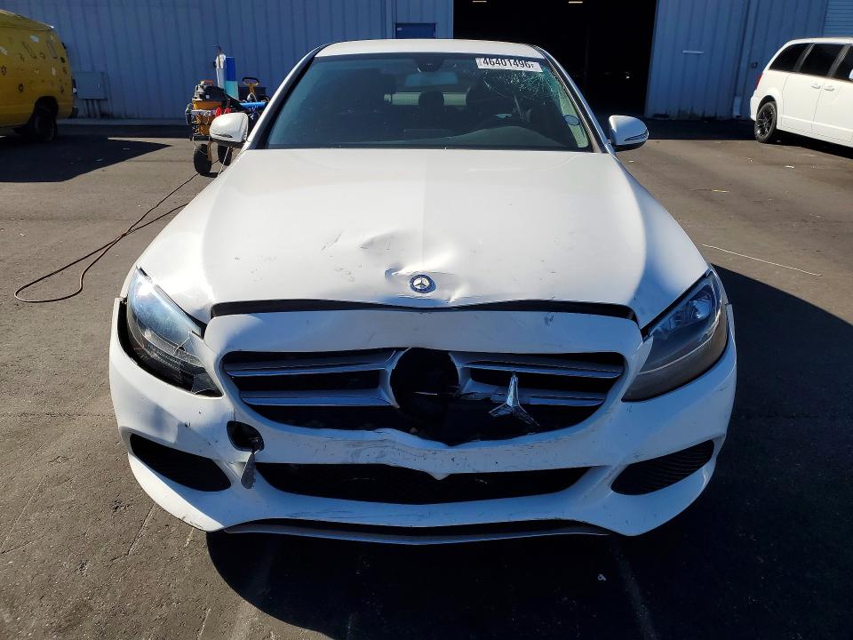 46401496 :رقم المزاد ، 55SWF4JB0HU224946 vin ، 2017 Mercedes-benz C مزاد بيع