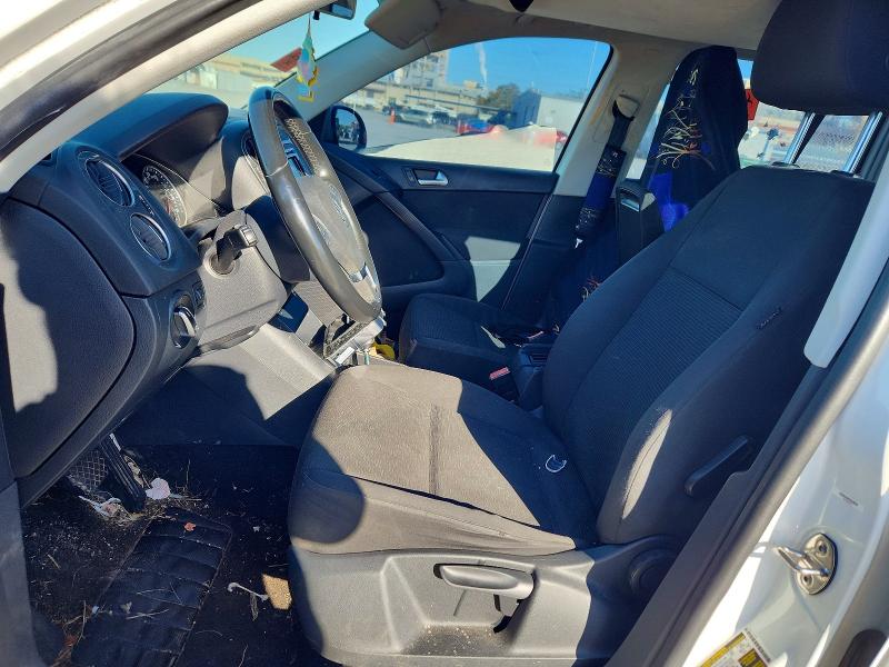 2015 Volkswagen Tiguan მანქანა იყიდება აუქციონზე, vin: WVGAV7AX3FW542995, აუქციონის ნომერი: 79646445