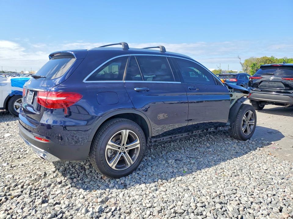 46332826 :رقم المزاد ، WDC0G4KB6JV023640 vin ، 2018 Mercedes-benz Glc مزاد بيع